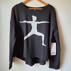 NWT LUCY SHOW UP PULLOVER GRAPHIC YOGA SWEATER TOP SIZE LARGE